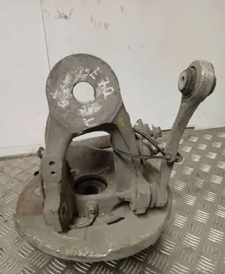BMW X5 E70 Rear wheel hub