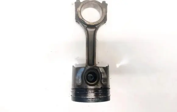 Ford Mondeo Mk III Piston with connecting rod