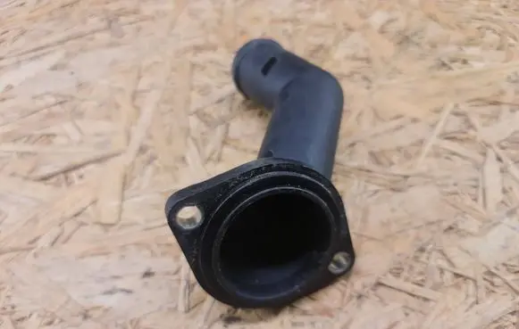 Skoda Octavia Mk2 (1Z) Engine coolant pipe/hose 06A121121C 038121121D