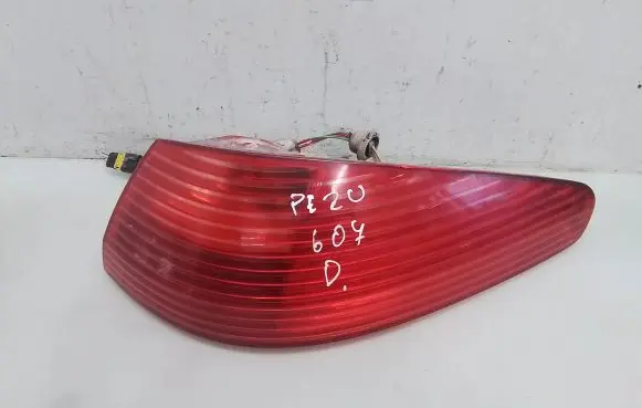 Peugeot 607 Rear/tail lights
