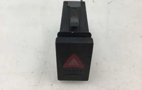 Volkswagen PASSAT B5 Hazard light switch 3B0953235B
