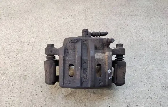 Mitsubishi Outlander Front brake caliper