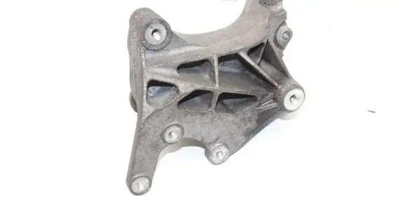 Jeep Compass Power steering pump mounting bracket 04891593AA