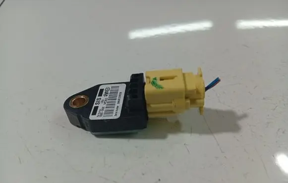 Hyundai i30 Airbag deployment crash/impact sensor 959203K000
