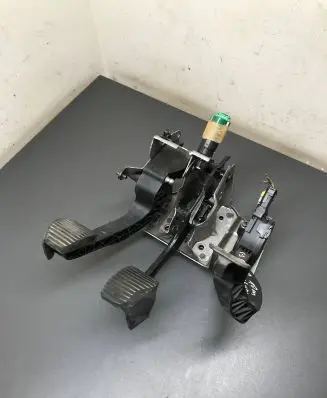 Citroen C3 Picasso Pedal assembly 9681383980 5035624