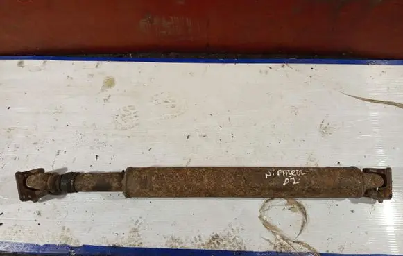 Nissan Patrol Y60 Rear driveshaft/prop shaft 