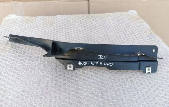 Audi Q7 4M Front mudguard 4M0853888C