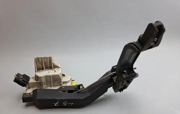 Ford Focus Front door lock XS41A21813CF