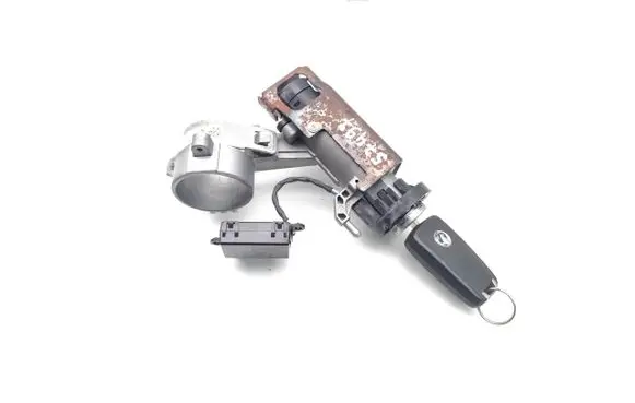 Opel Corsa E Ignition lock 13496392 13523275