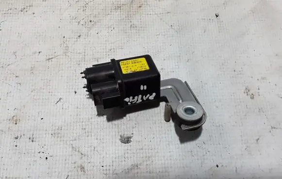 Nissan Pathfinder R51 Glow plug pre-heat relay 25237EB300