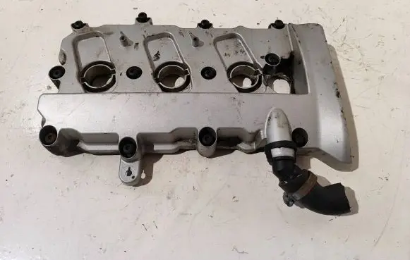 Audi A6 S6 C6 4F Rocker cam cover 06E103472J