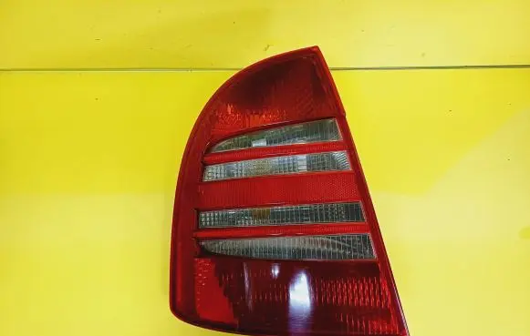Skoda Superb B5 (3U) Rear/tail lights 3U5945095 3U5945111