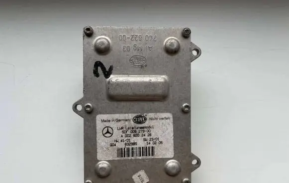 Mercedes-Benz E W211 Headlight ballast module Xenon A0028202426 5DF00827900 00779074