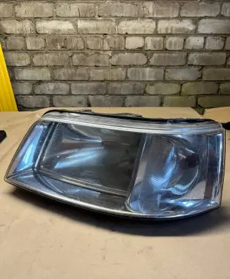 Volkswagen Transporter - Caravelle T5 Headlight/headlamp 7H1941015J 0301191301