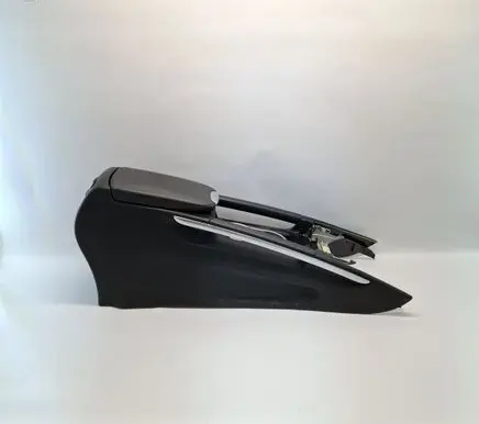 Mercedes-Benz ML W164 Armrest A1646801052