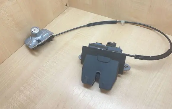 Volvo S60 Tailgate/trunk/boot lock/catch/latch 31335051 153512 31253043
