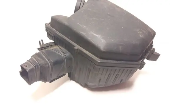 Volvo S80 Air filter box 30748207