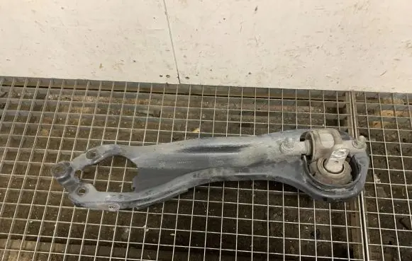 Chrysler Pacifica Rear upper control arm/wishbone 68284315AD