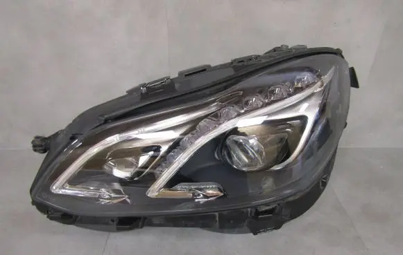 Mercedes-Benz E W212 Headlight/headlamp A2128209759 1EX01106647 0110664700071348A2