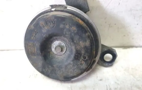 Toyota Avensis T270 Horn signal 8652005050