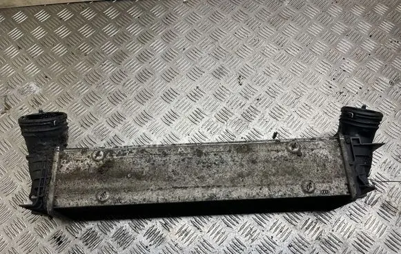 BMW 3 E90 E91 Intercooler radiator 7798788 3296399