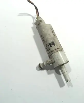 Mercedes-Benz ML W164 Headlight washer pump 1355339 0185450028