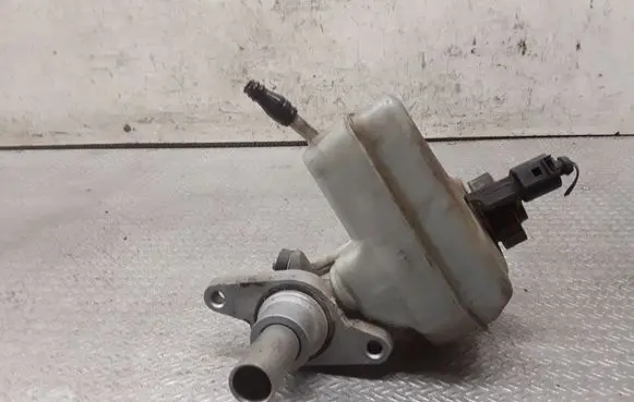 Volkswagen PASSAT B6 Master brake cylinder 3C1611301