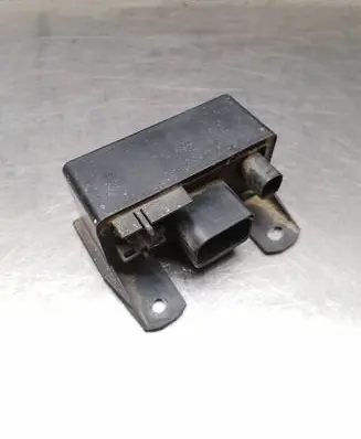 Mercedes-Benz A W168 Glow plug pre-heat relay