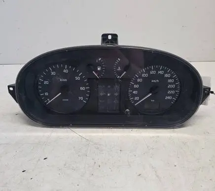 Speedometer (instrument cluster)