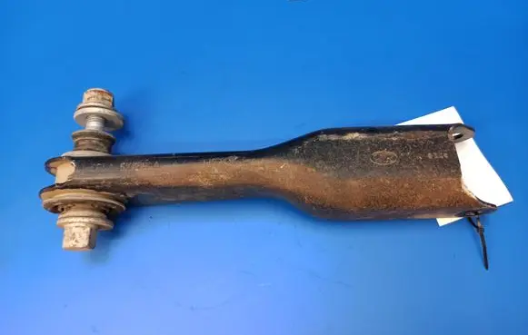 Rear control arm