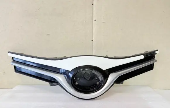 Front bumper upper radiator grill