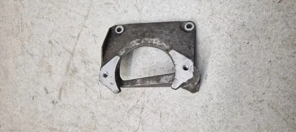 BMW 5 E60 E61 Engine mounting bracket 22116761117