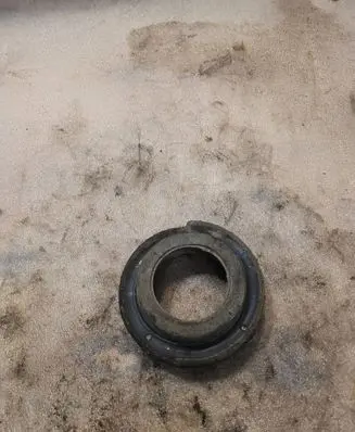 Audi A8 S8 D2 4D Rear coil spring rubber mount 