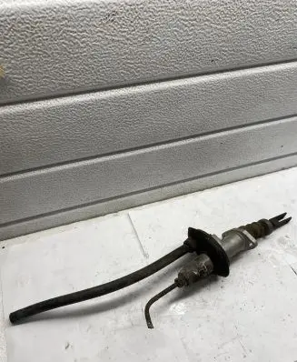 Clutch slave cylinder