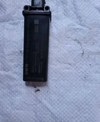 BMW 3 E90 E91 Tire pressure control unit 6795768