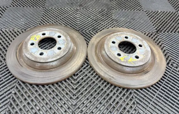 Ford Mustang VI Rear brake disc