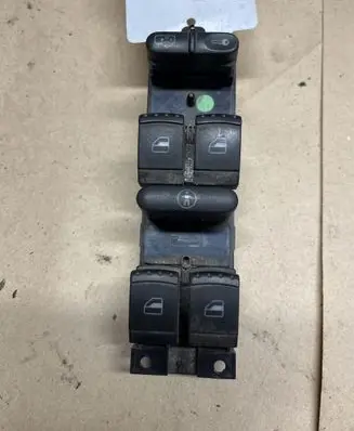 Volkswagen PASSAT B5.5 Electric window control switch 1J4959857A 03755020