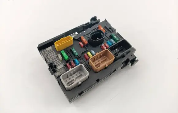 Citroen C4 I Picasso Fuse module 9661708080