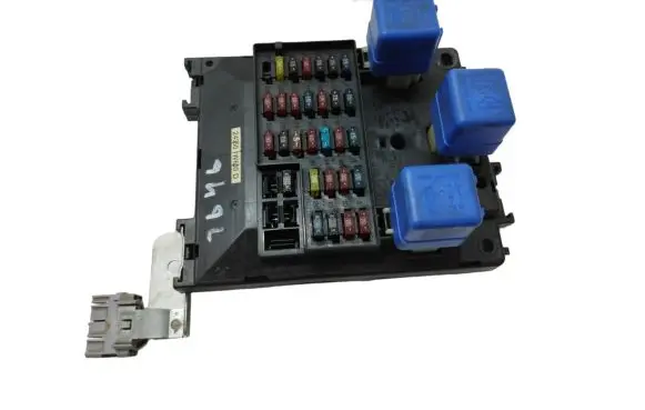Nissan Pathfinder R50 Fuse module 243501W600D