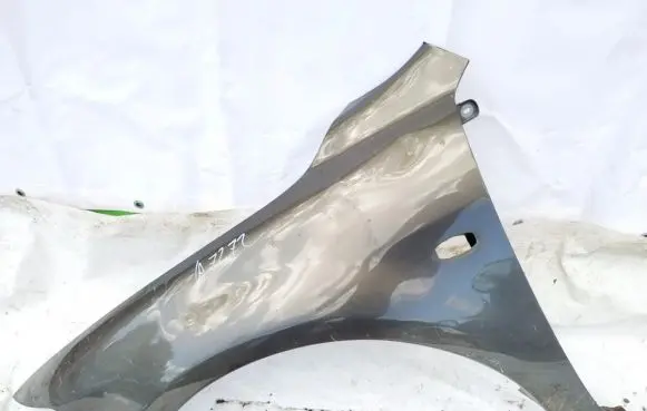 Mazda 6 Fender pilkas