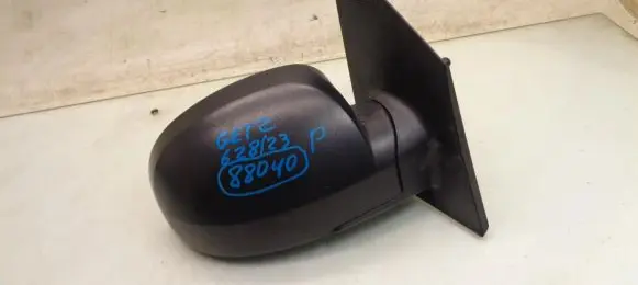 Hyundai Tiburon Front door electric wing mirror 88040