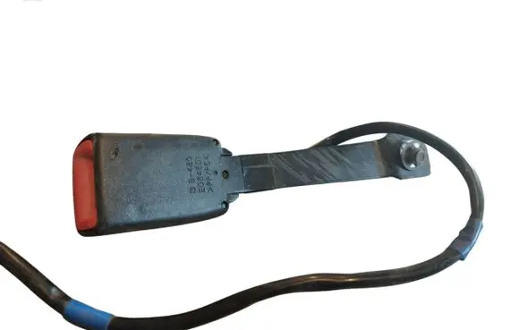Subaru Outback Front seatbelt buckle E034501