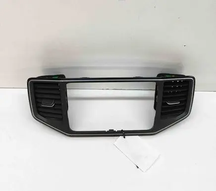 Volkswagen Amarok Radio/GPS head unit trim 2H6819383A 2H6858071A