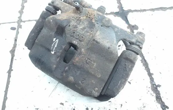 Nissan Qashqai Front brake caliper