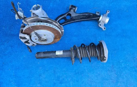 Mini Cooper Countryman F60 Front wheel hub spindle knuckle 31216876645 6879843
