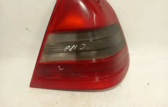 Mercedes-Benz C W202 Rear/tail lights 2028201064r 3301520510