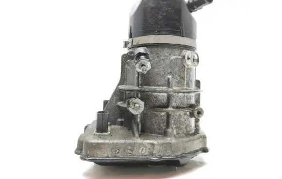Volkswagen Touareg II Power steering pump 7P0423151C