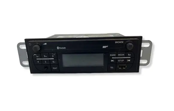 Opel Vivaro Radio/CD/DVD/GPS head unit 281155093R 93457540 R0131DNN