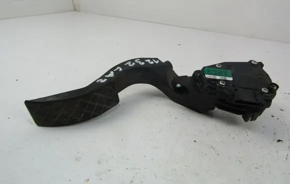 Audi A4 S4 B7 8E 8H Accelerator pedal position sensor 8E1721523C