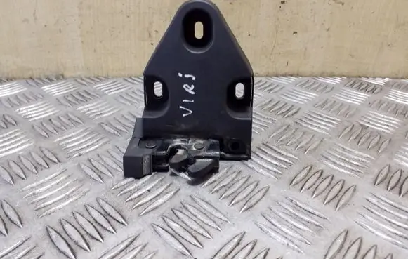Loading door lock